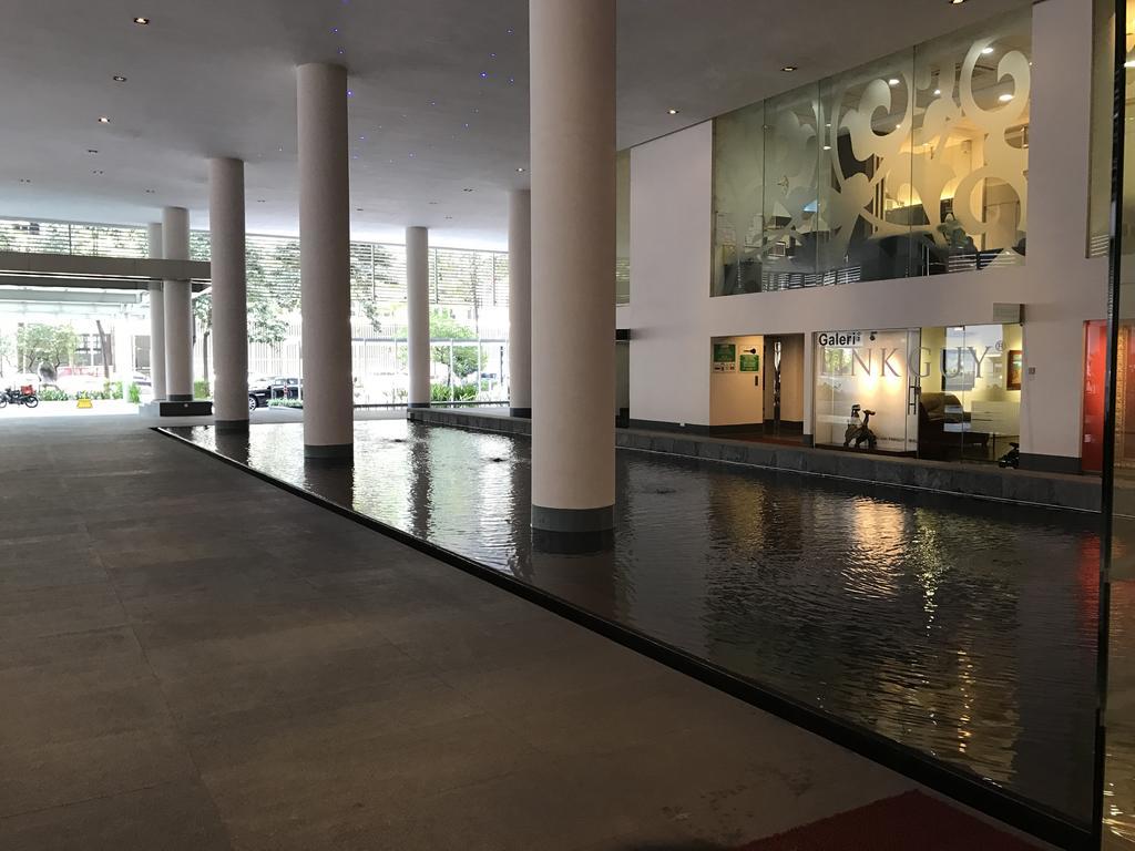 Soho Suites Klcc By 21 Century Travel Куала-Лумпур Екстер'єр фото
